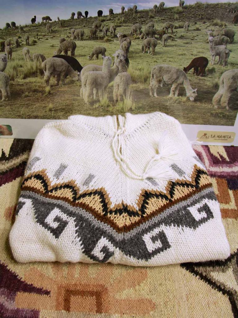 Poncho peruano Etno - Ropa de Lana de Alpaca - La Mamita